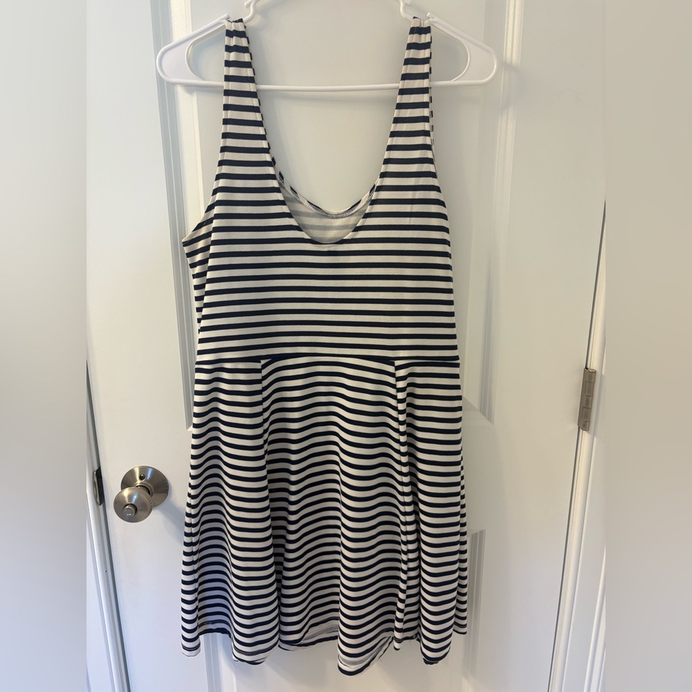 Bundle of Dresses - Picture 4 of 7